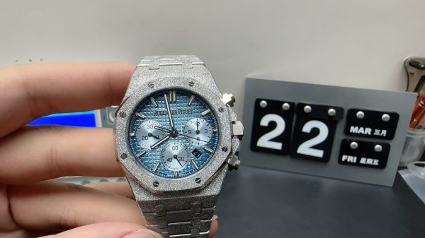 royal oak blue super clone watch om factory 26331 frost gold 1