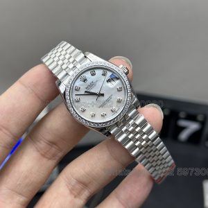 31mm rolex lady datejust 31 on wrist super clone watch gs factory mother of pearl dial1