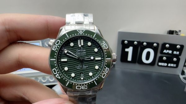 omega seamaster 300 green super clone watch vs factory 210.30.42.20.10.001 1