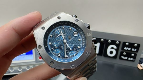 offshore watch super clone APF factory Audemars Piguet chronograph blue face mechanical 2