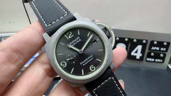 panerai luminor 44mm super clone watch vs factory pam1119 carbon fibre 2