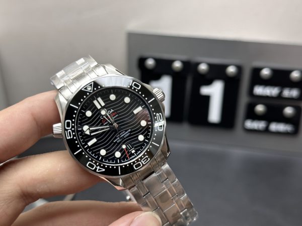 omega seamaster 300 super clone watch vs factory 210.30.42.20.01.001 black plate 2