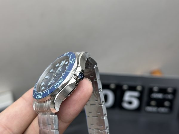 omega seamaster 42mm super clone watch vs factory 300m dive 4