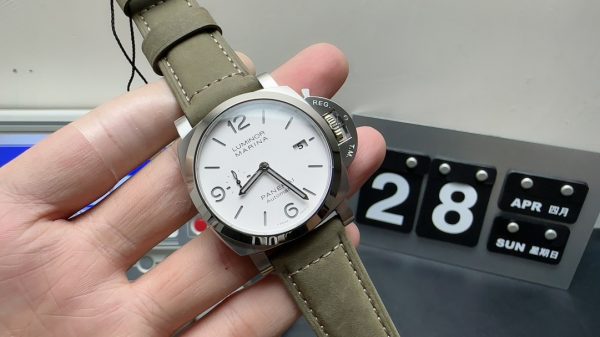 panerai luminor 42mm super clone watch vs factory pam1314 3