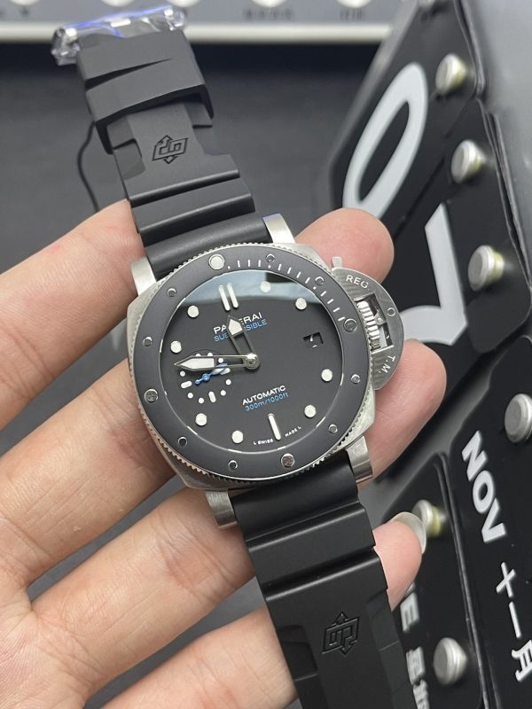 panerai submersible super kloon kella vs tehase pam683 3