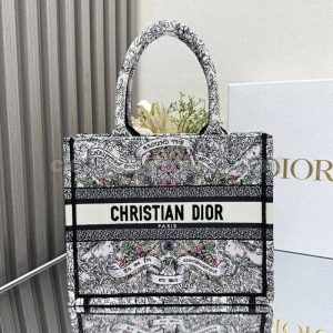 Handbag bag replica details and pricing painted design Dior tote women