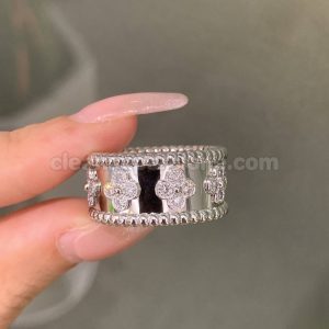 women's rings replica details and pricing Van Cleef & Arpels four-leaf clover Jewelry