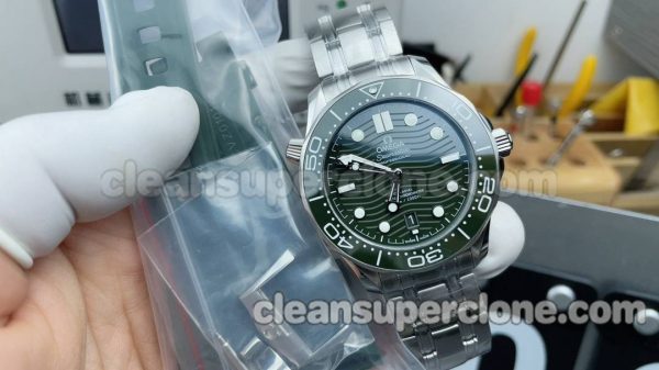 Omega Super Clone Watch pictures and prices VS Factory Seamaster 300m Green mechanical men