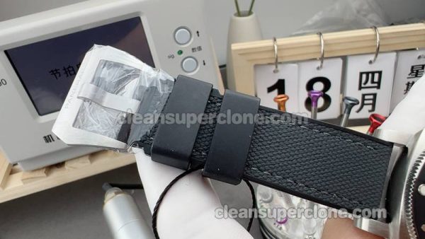 Panerai Super Clone Watch pictures and prices VS Factory Submersible PAM1579 mechanical men