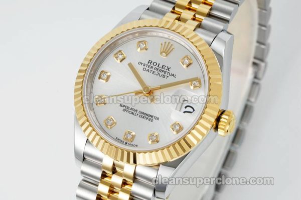 Rolex Super Clone watch picture and price,Lady-Datejust replica watch details and pricing,278273 1:1 Copy watch description and price Details determine success or failure, weight achievement real - ARF 31mm in the reproduction market, the appearance of the similarity is important, but the real high-end reproduction, not only to "look like", but also to "wear real"! One of the most easily ignored, but the most can affect the real experience, is the weight of the watch. Many copies of the watch, seemingly exquisite, but after wearing the hand is light, no texture; The ARF 31mm log is extremely optimized at this point! However, if you only use the standard of "excellent material and Swiss movement" to evaluate the ARF, it seems not comprehensive enough. Today, let's take a more professional look at the details and see what makes ARF unique. 1. Visual hierarchy - light and shadow art of triangle pit pattern The triangular pitting scale of ARF uses deep engraving technology to make the light refracted more three-dimensional at different angles, which is almost identical to the level of light and shadow of the genuine product. 2. Wearing experience - not only the weight, but the "fit sense" replica market often emphasizes "whether the weight is close to the genuine", but the comfort of wearing a watch is far from just the weight match on the number, more importantly, the "fit sense" of wearing. The ARF 31mm log ear curvature is precisely adjusted to ensure that it fits perfectly on the wrist and does not feel stiff when worn. The strap has been polished three times, the touch is delicate, and there is no cutting feel when wearing. The smoothness of the activity is fine-tuned, it will not pinch hands, nor is it too loose, and it is still comfortable to wear for a long time. The opening and closing of the buckle is accurate, not loose but not too tight. 3. Movement performance - ARF travel time is more accurate ARF factory: Equipped with Swiss ETA 2688 movement, it feels smooth when adjusting, the error is controlled within ±4 seconds/day, long-term wear does not need frequent adjustment, and the stability is very high. 4. The dial of ARF 31mm log radiates - a luxurious code between light and shadow. The watch is not only the carrier of time, but also the art of the intersection of light and shadow. A truly exquisite log watch must show unique light and shadow changes in different light, and this is the charm of the ARF 31mm log dial radiation pattern! The sun pattern, not only decoration, but light and shadow carving, many of the "sun radiation pattern" of the engraving table only stays on the surface, the pattern is too shallow or uneven, making the light appear dull and monotonous on the dial, and the lack of that luxury "layer". But ARF uses a high-precision wire drawing process, each texture is precisely carved, and the light refracts to show a natural halo spread from inside to outside, so that the dial can glow charming luster at different angles, and can show a dynamic change like the original under different light. Delicate light and shadow level, create the wrist "mirror lake" ARF 31mm log dial in the sun like a delicate lake, smooth but rich layers, each turn the wrist, will reflect a unique light and shadow effect. Whether it is a classic silver plate, a champagne gold plate, or a more modern blue plate, each color is more transparent and three-dimensional under the ARF radiation grain process, and there will be no cheap "rigid reflection". Even in the indoor soft light environment, the dial can still retain a low-key luster, rather than some engraved dial in low light become dull. ? The depth and Angle of the grain, determine the texture of the ARF by fine-tuning the engraving depth, so that the dial at different angles present soft light and shadow changes, without abrupt reflective dead corners. 5. Detail control - the "transparency" of the calendar window One of the most representative designs of the Rolex log type is the "magnification of the calendar window". However, although many copy manufacturers have reached a magnification of 2.5X, they still cannot show the "transparency" of the original. ? ARF uses a highly transparent sapphire mirror, coupled with a precise coating process, so that the calendar font remains clear at different angles. The font printing oil float process ensures that the font can be clearly visible at any Angle, so that the wearer has a more comfortable reading experience. Conclusion: Why is ARF 31mm logging the most recommended choice? From the overall weight, the appearance of the light and shadow level, the comfort of wearing, the feel of the movement, the transparency of the calendar, ARF 31mm log type is not simply the pursuit of "look like", but in the visual, tactile, wearing experience and other levels, and strive to achieve close to the genuine high-end reproduction. ARF 31mm log type - not only copy, but let you feel the quality of the original in every detail!