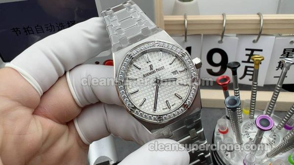 Audemars Piguet Super Clone Watch pictures and prices V7 Factory Royal Oak 67651 Quartz women