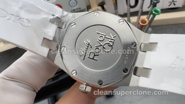 Royal Oak watch details and pricing Audemars Piguet 67651 sliver dial Quartz women