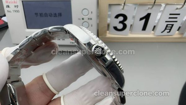 124060 1:1 Replica watch details and price Clean Factory Rolex Submariner mechanical men