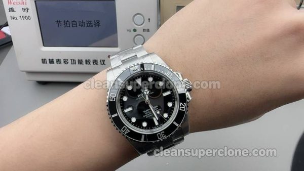 124060 1:1 Replica watch details and price Clean Factory Rolex Submariner mechanical men