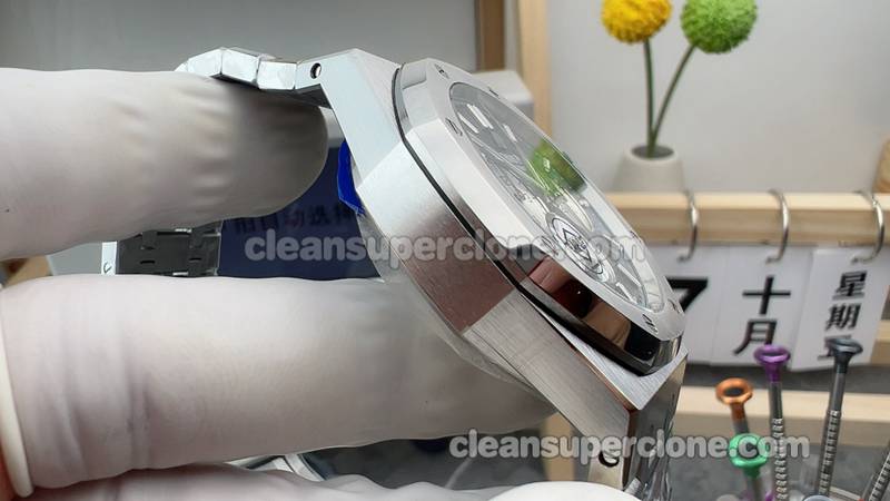 Top-quality replica watch Royal Oak APS Factory Audemars Piguet 26331 Blue Mechanical men