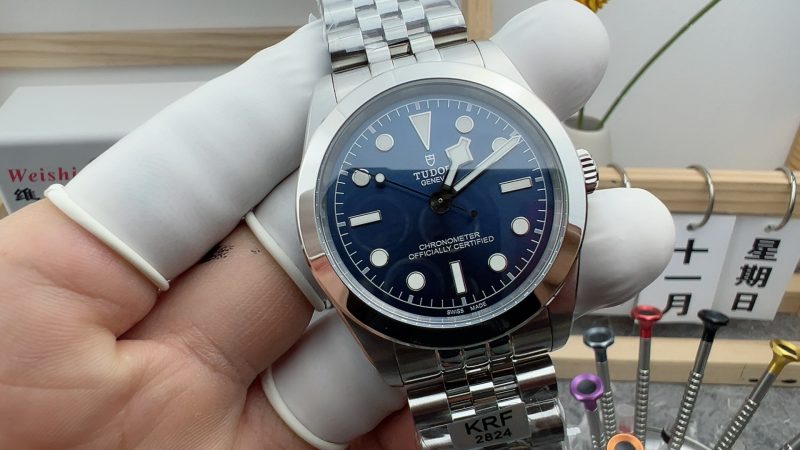 Super Clone watch Tudor KRF Factory Black Bay 79660 Blue 39mm mechanical men